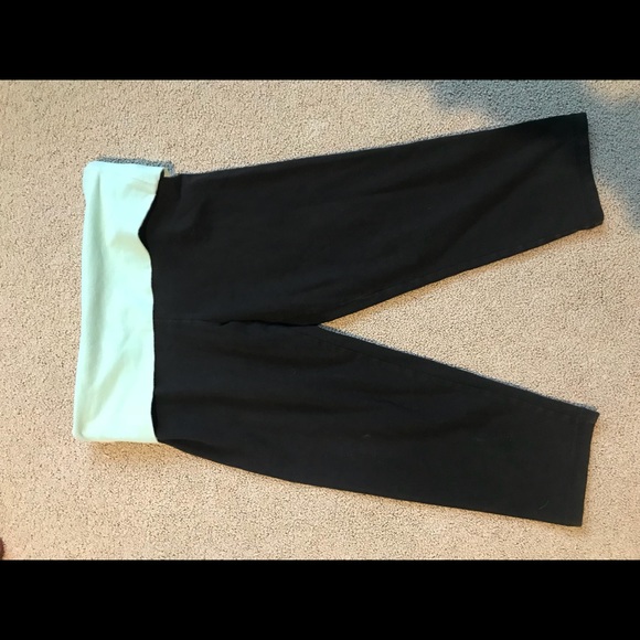 PINK cropped leggings - Picture 1 of 3
